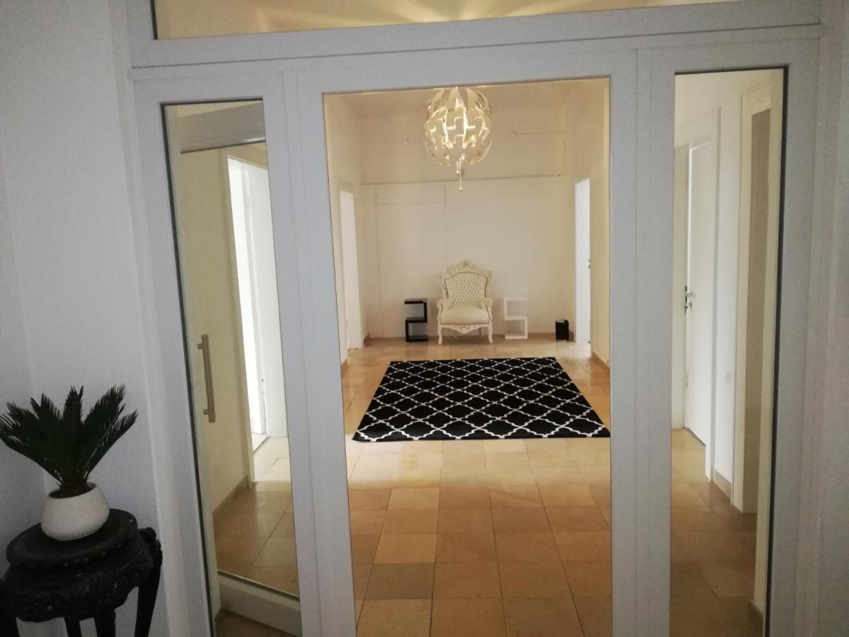 Villa Bowdy Niederzier Exteriör bild