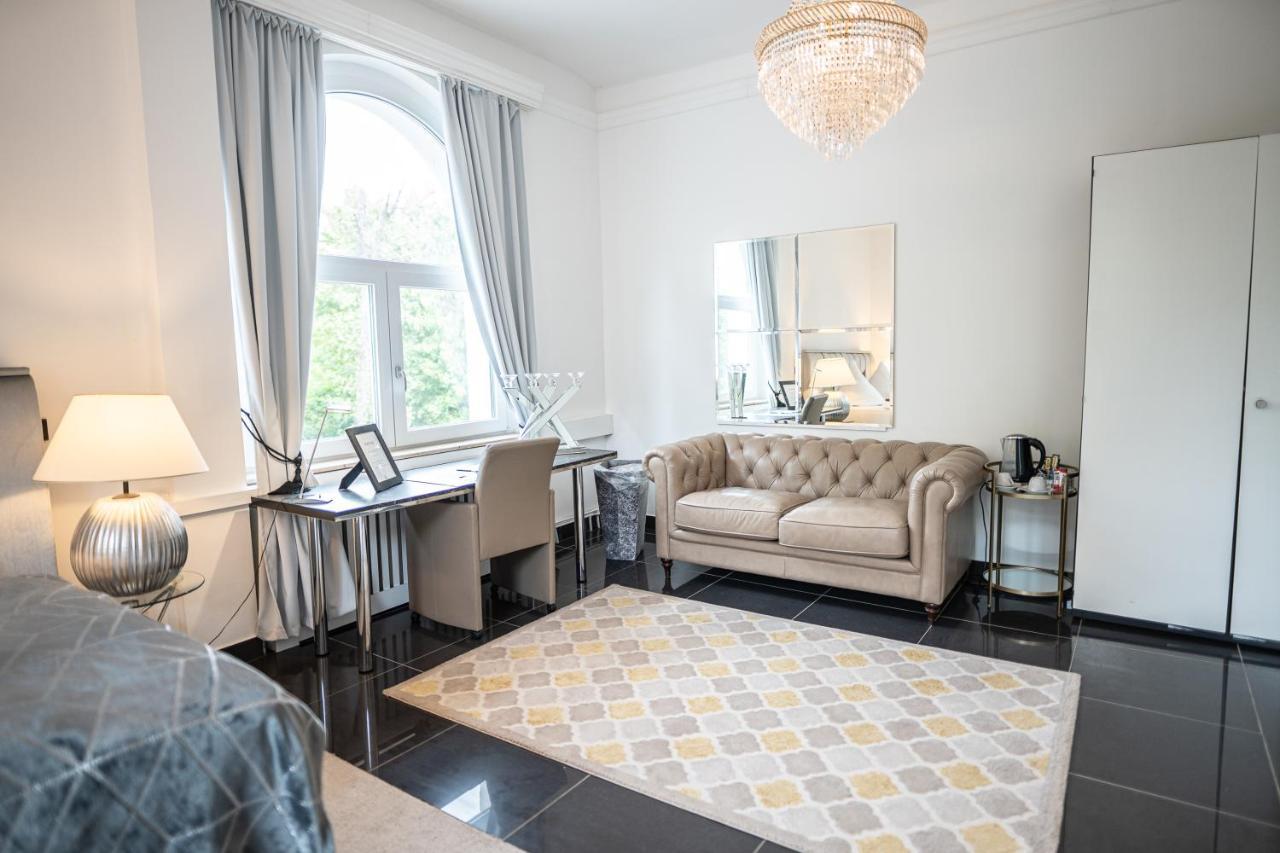 Villa Bowdy Niederzier Exteriör bild